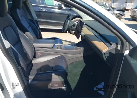 2022 Tesla Model Y Long Range Dual Motor All-Wheel Drive из США, поврежденный, VIN 7SAYGDEE7NF368293